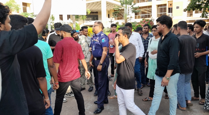 বৈষম্যবিরোধী আন্দোলনের নেতাকে কুপিয়ে জখম, এনসিপির ২ নেতা বহিষ্কার